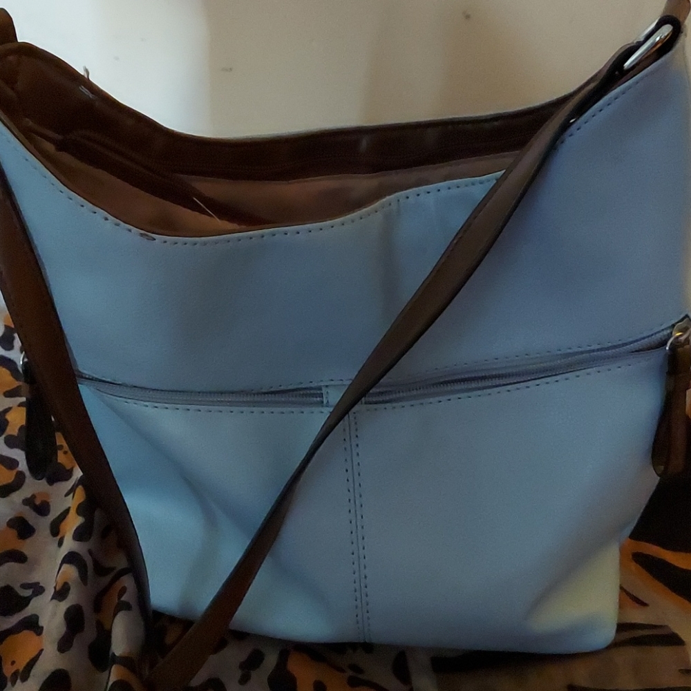 Purses - Picture 3 of 4